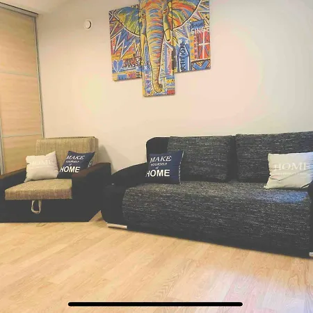 Lovely 1 Bedroom Center. *