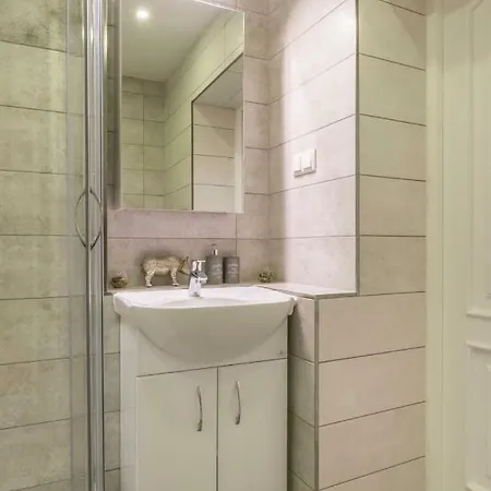 Lejlighed Lovely 1 Bedroom Center.